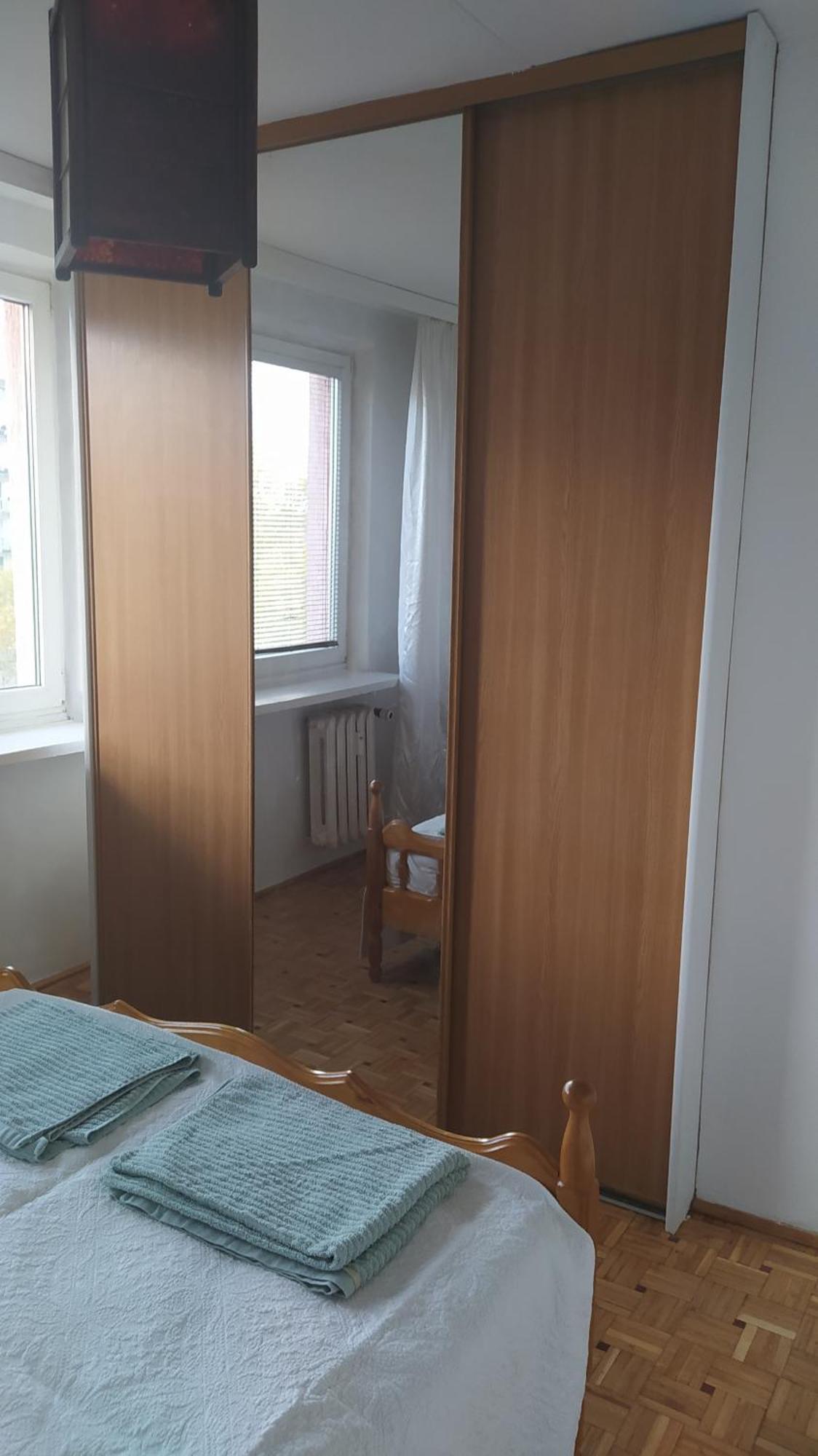 Uroczy Apartament Z Bezplatnych Parkingiem Warsaw Exterior photo
